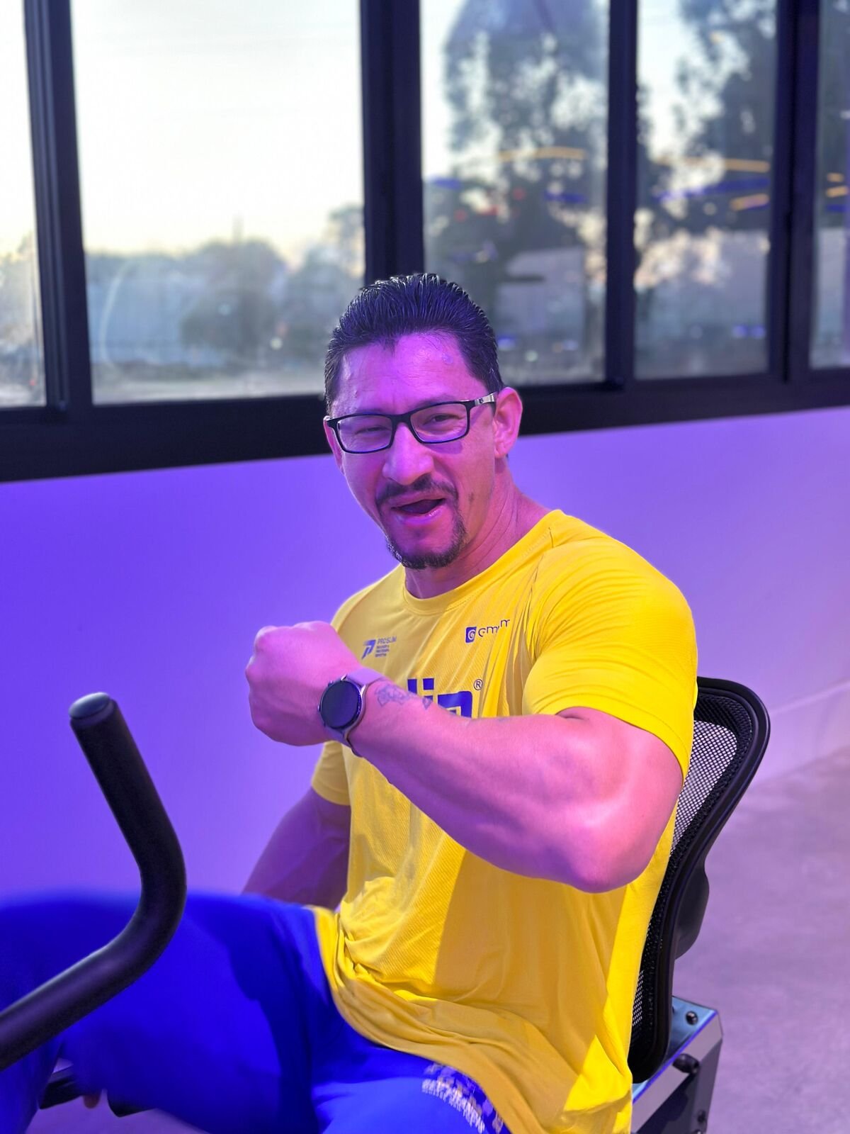 Aluno treinando na Slim